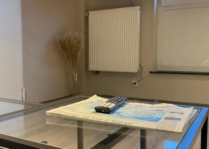 Modernes Am Dreilaendereck *