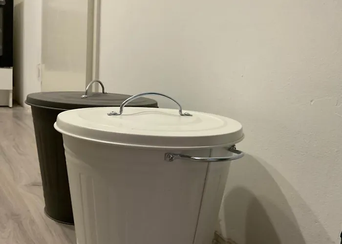 Modernes Am Dreilaendereck *